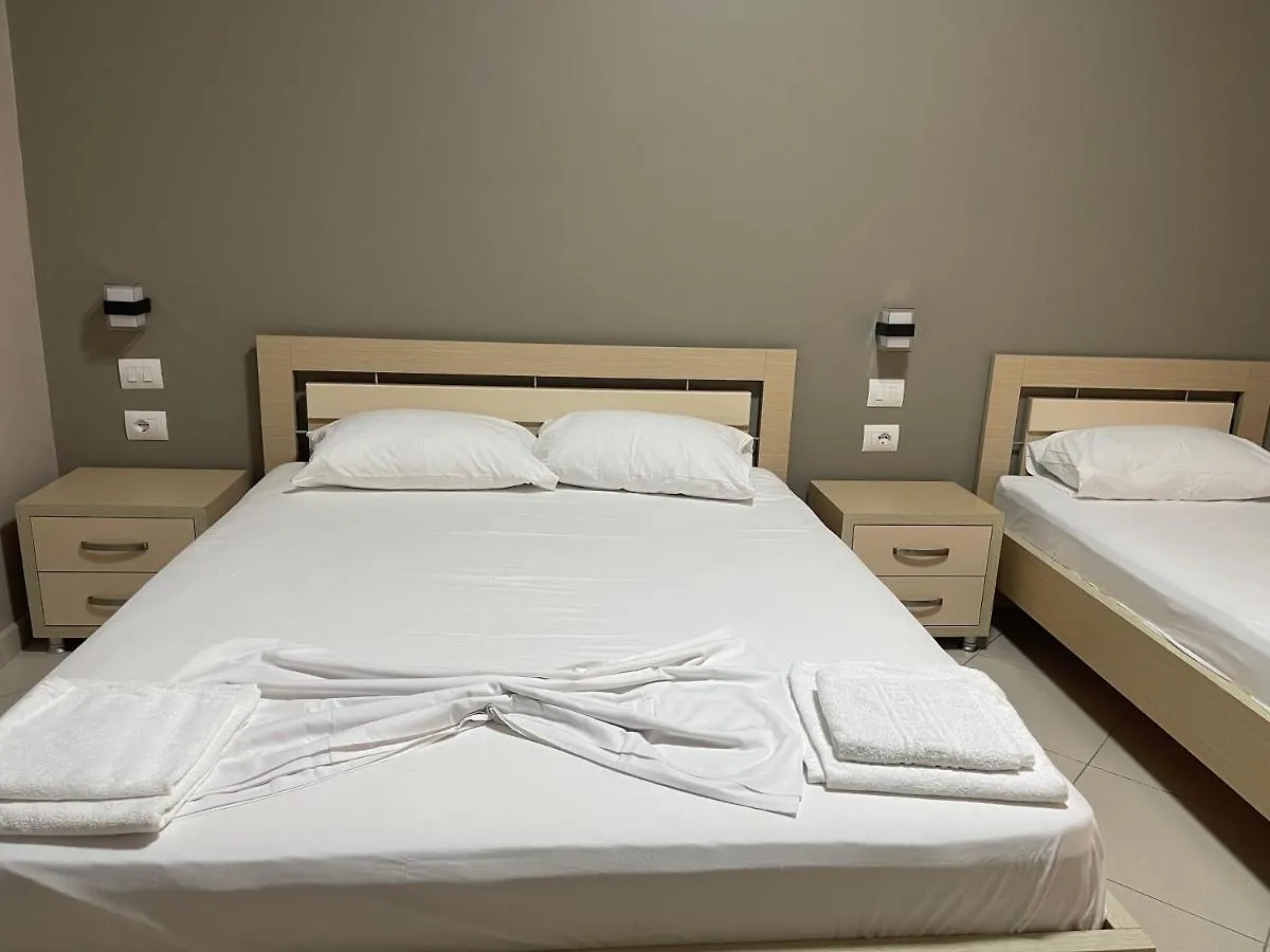 Hotel Season Inn Dhërmi