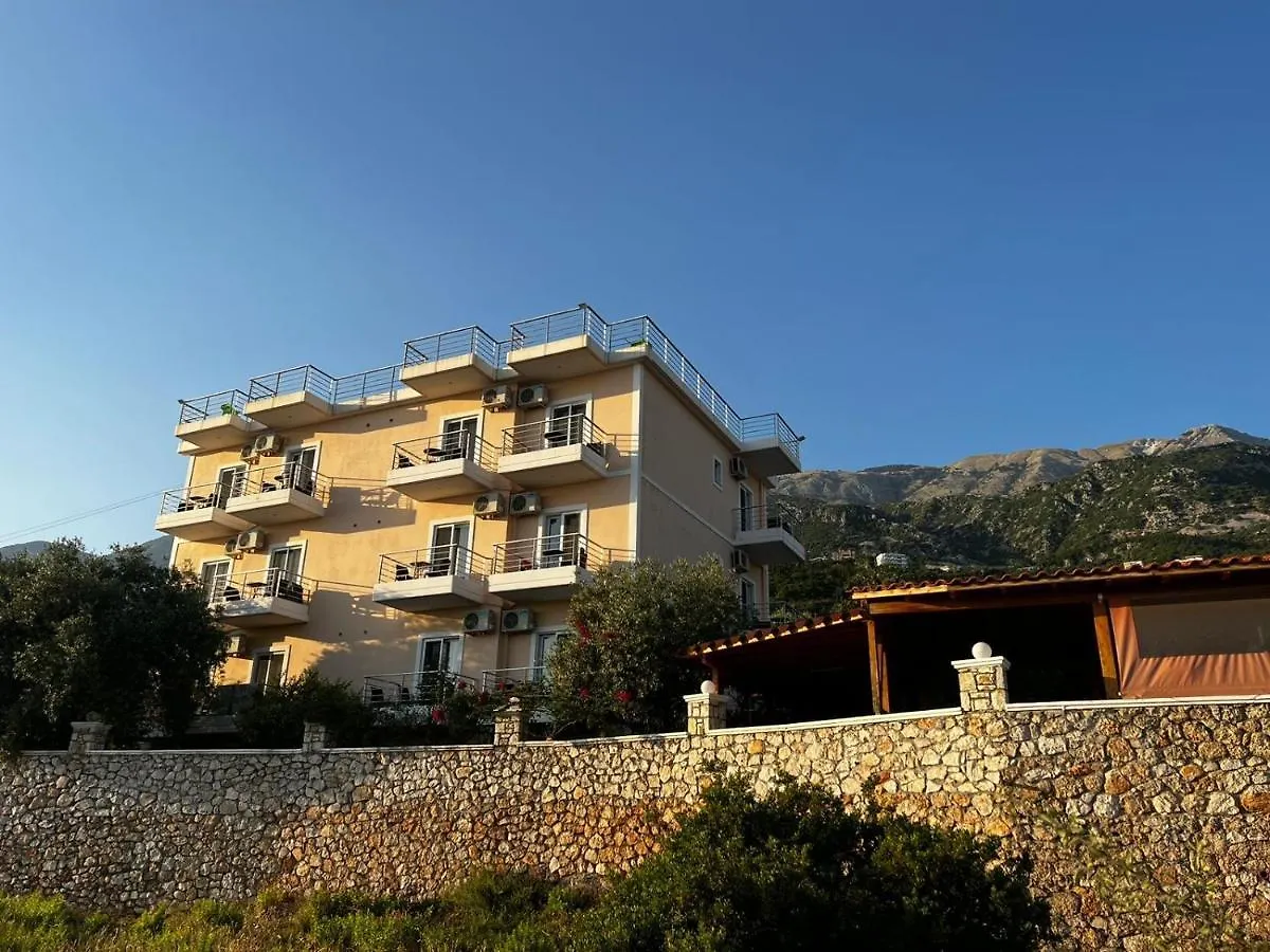 Season Inn Dhermi 3*,  Albania