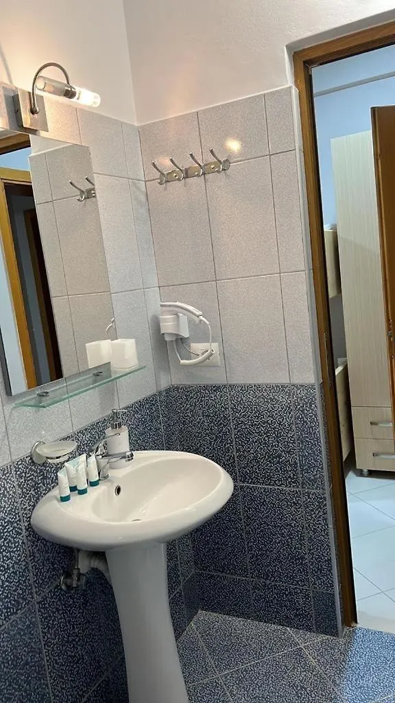 Hotel Season Inn Dhermi
